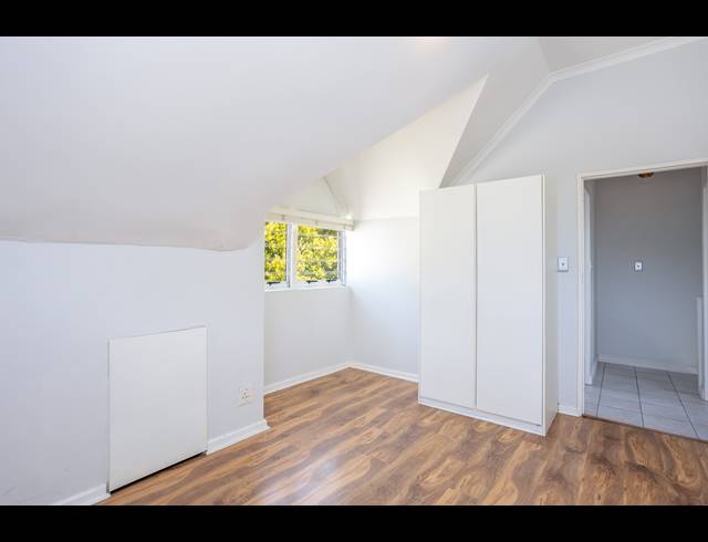 2 BEDROOM APARTMENT RENTED IN CLAREMONT UPPER
